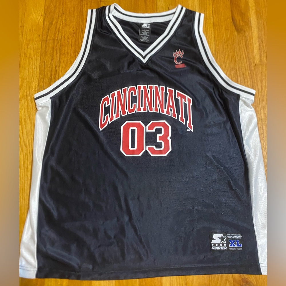 Vintage Cincinnati Bearcats Basketball jersey